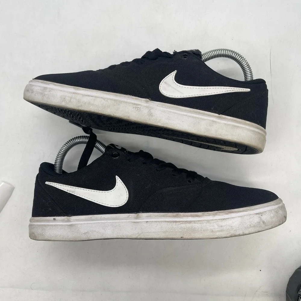 Nike Shoes Womens 7.5 Check Solarsoft Canvas SB Black Platinum W Skater Black